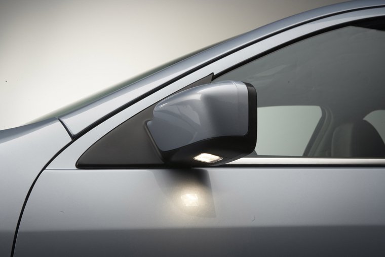 2010 Ford Fusion Hybrid Door Panel Picture